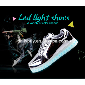 Unisex meninos meninas USB carregamento luz piscando prata LED corrida sapatos